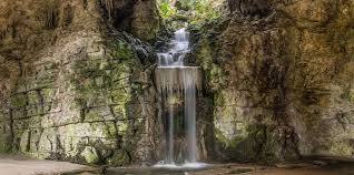 Buttes Chaumont-Waaterfalls V.jpg